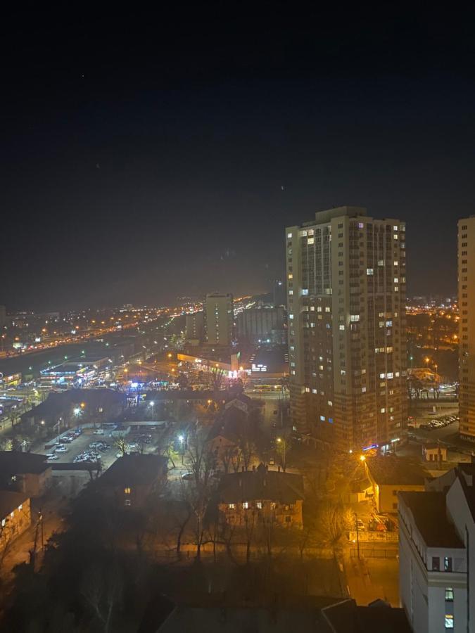 У 2 Хвилинах Від Метро Нова Супер Видова Kiev Eksteriør billede